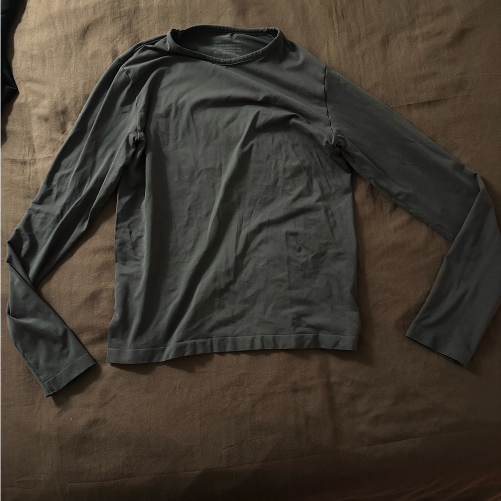 Skims SOFT SMOOTHING SEAMLESS LONG SLEEVE T-SHIRT in onyx size XL